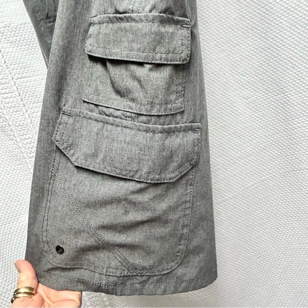 IRON CO. Dark Gray Cargo Shorts with‎ Knee-Length Design size 32